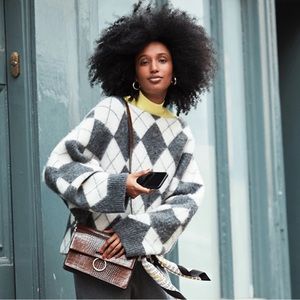 Pringle Gray and White Argyle Sweater